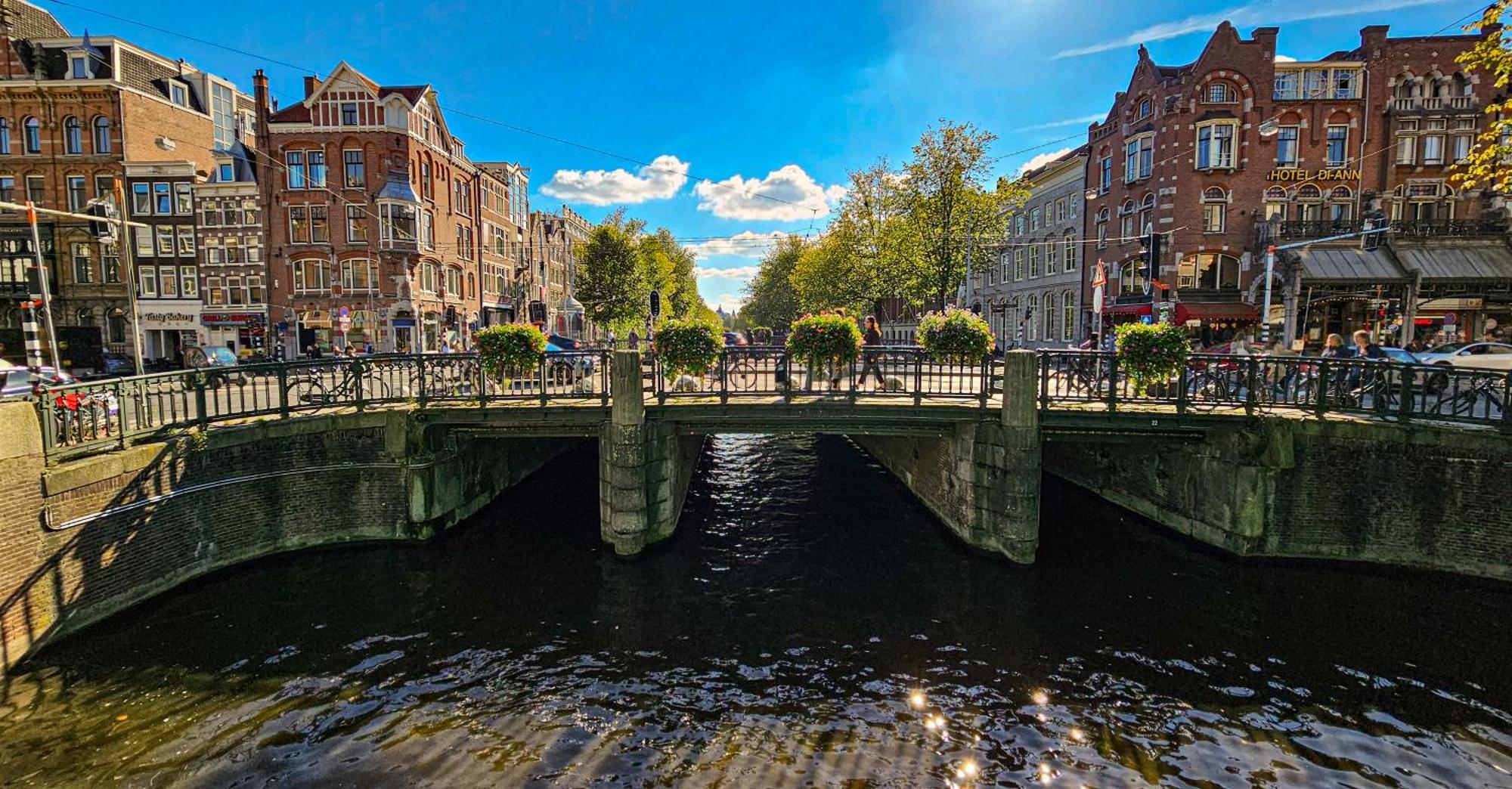 Two Bedroom Apartment In Historic Canalhouse From 1618 - City Centre Amsterdam Bagian luar foto