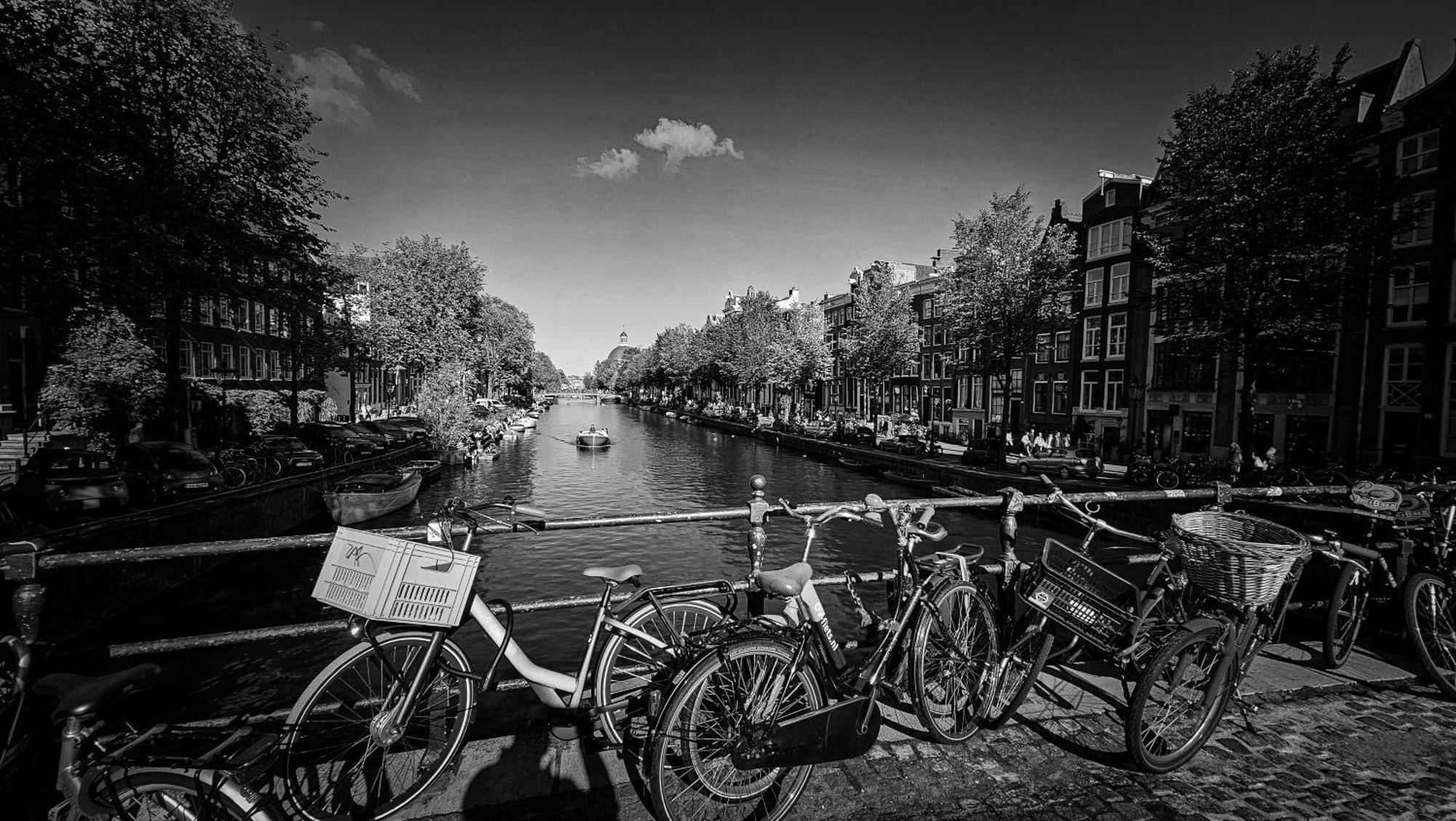 Two Bedroom Apartment In Historic Canalhouse From 1618 - City Centre Amsterdam Bagian luar foto