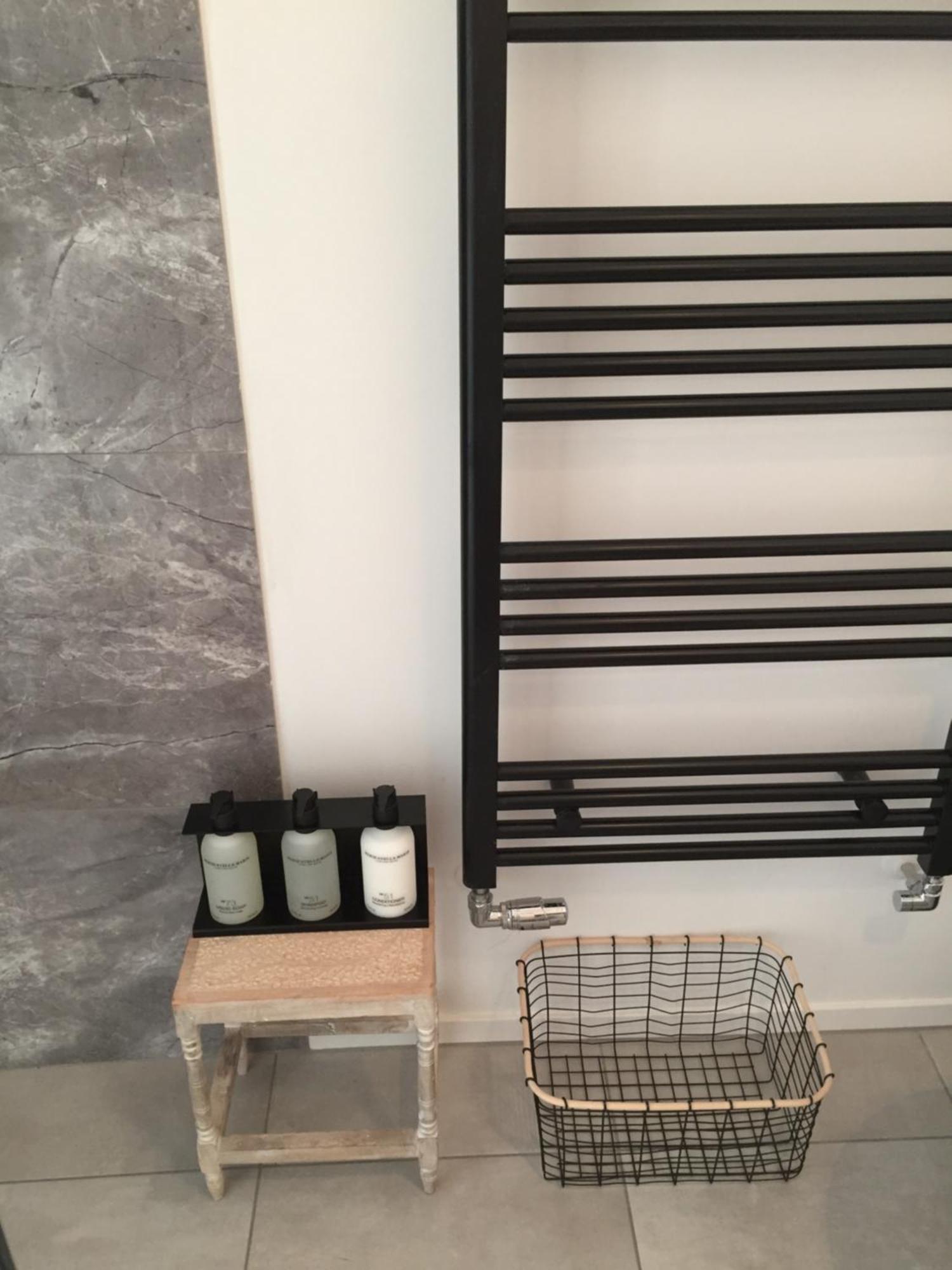 Two Bedroom Apartment In Historic Canalhouse From 1618 - City Centre Amsterdam Bagian luar foto