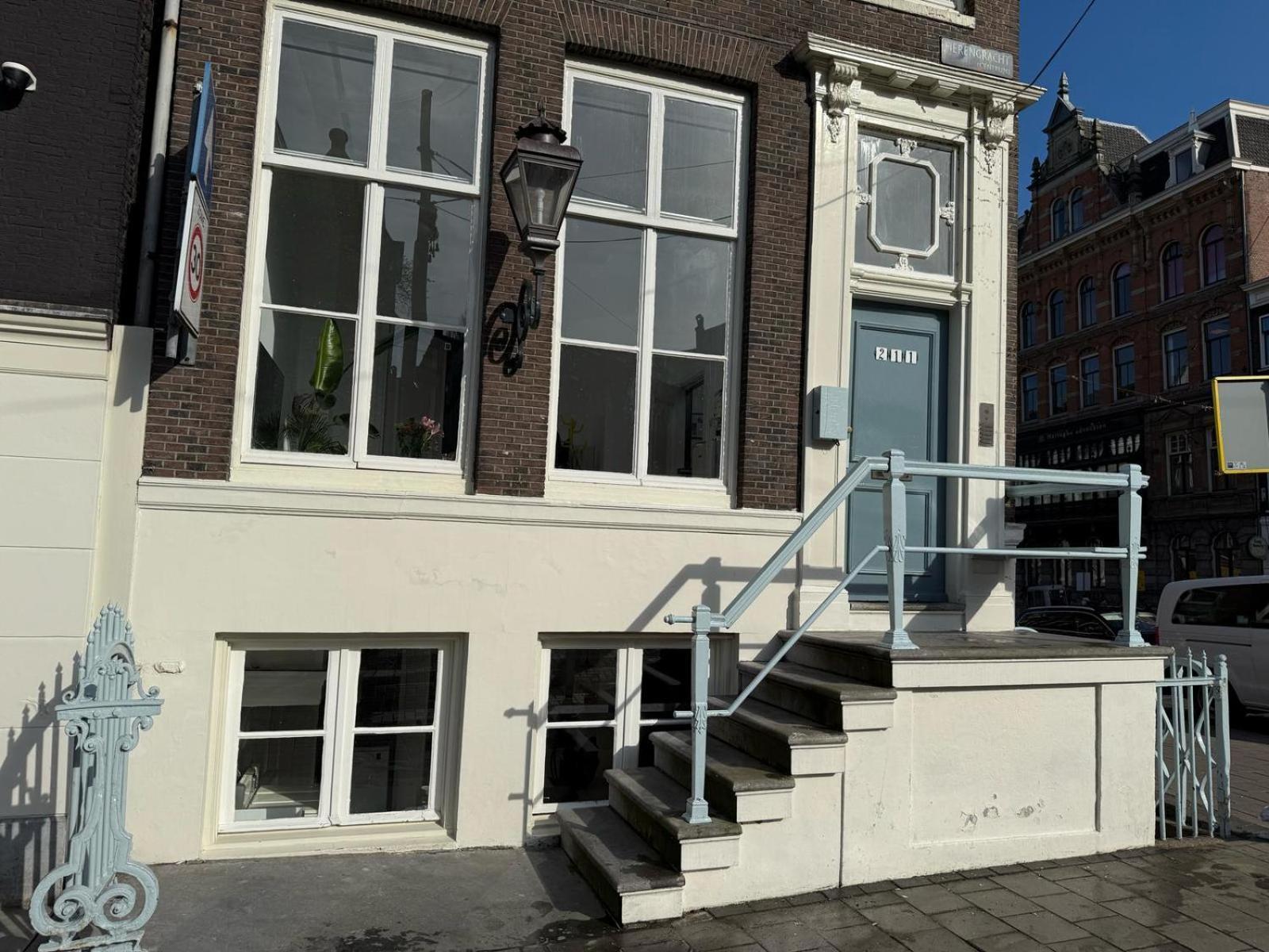 Two Bedroom Apartment In Historic Canalhouse From 1618 - City Centre Amsterdam Bagian luar foto